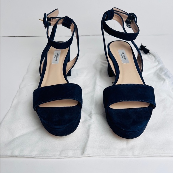L.K. Bennet Suede round Toe Heels 37 blue - Picture 1 of 12